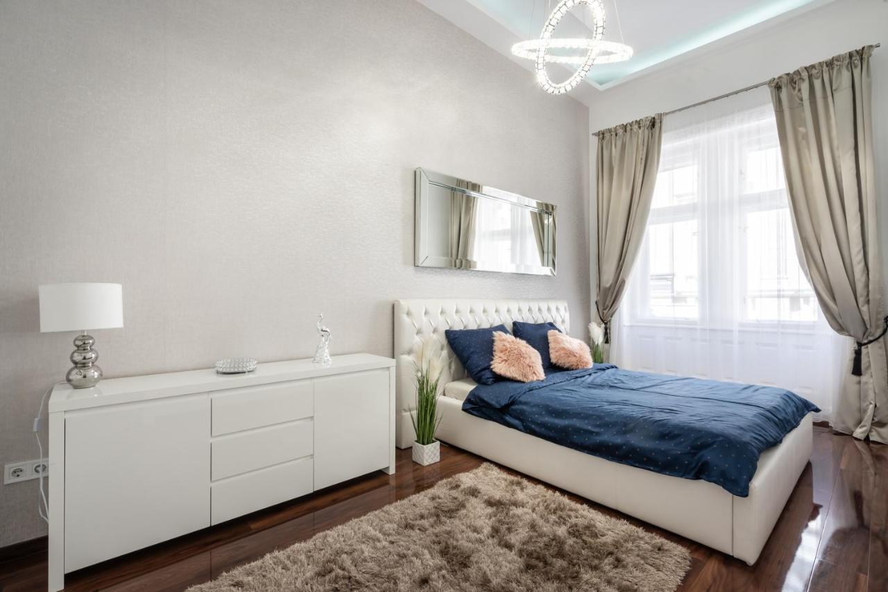 Opera Luxury Apartment With Free Parking Budapesta Exterior foto